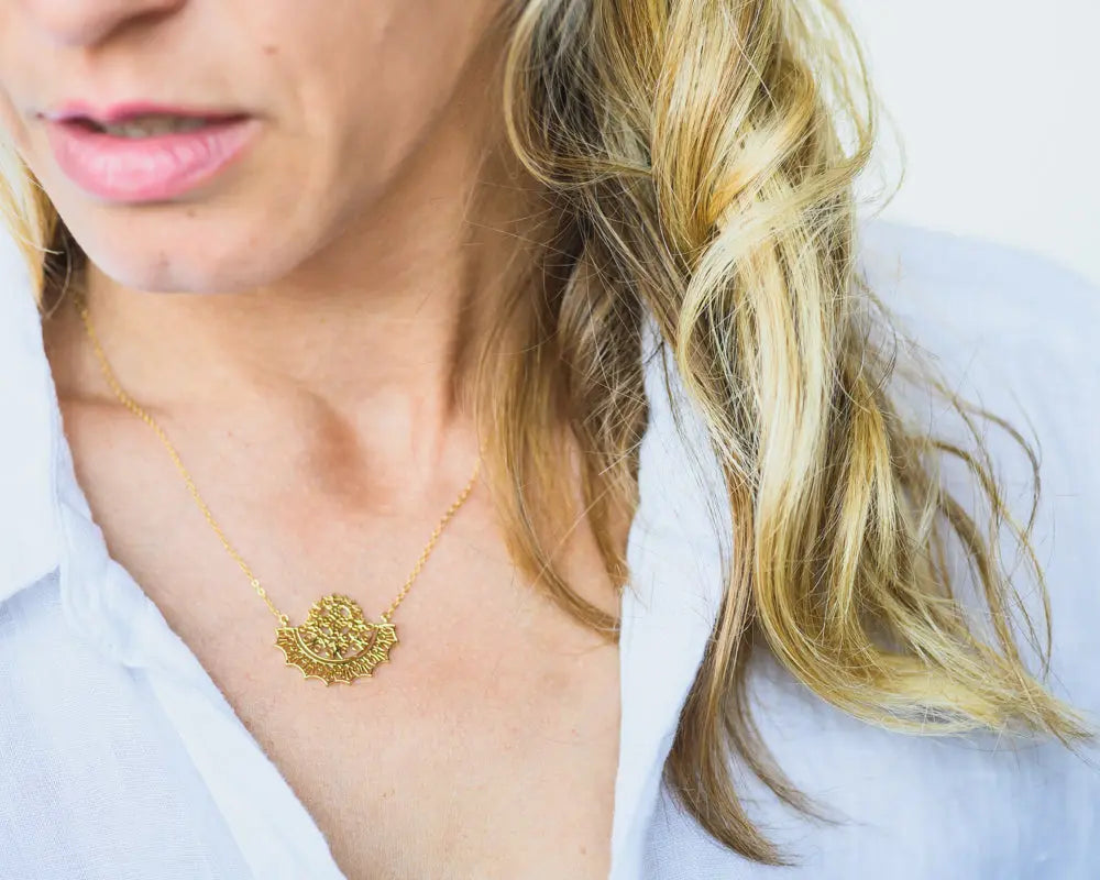 Woman wearing Amora necklace