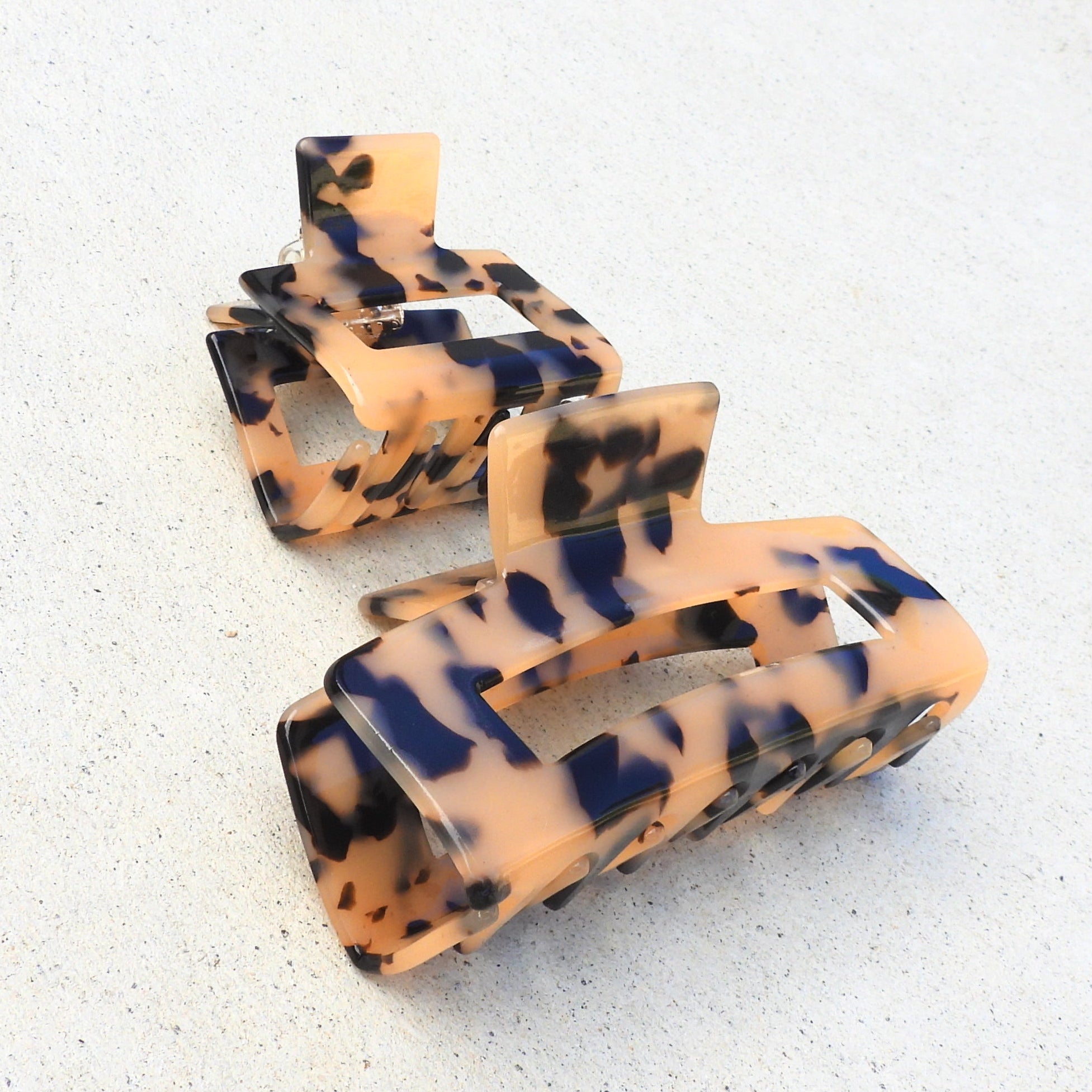 Harriet and Matilda Duo Acetate Set of Hair Claws Tortoise Shell
